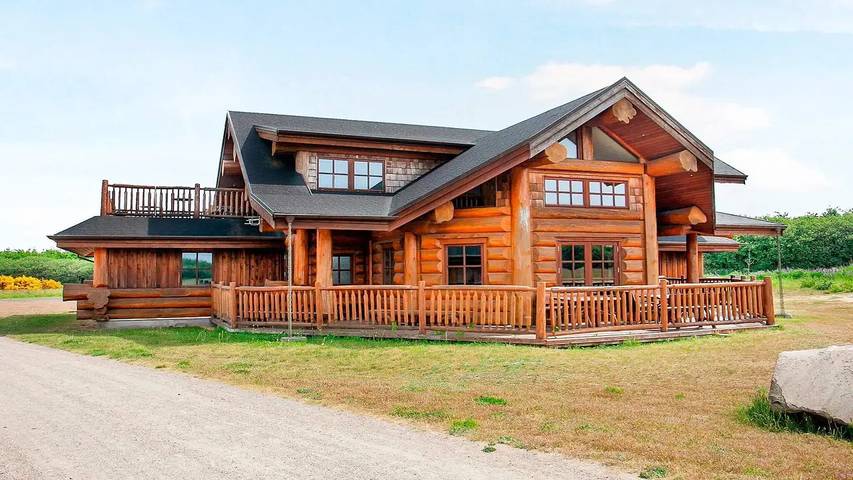 Ferienhaus für 13 Personen, mit Terrasse und Pool