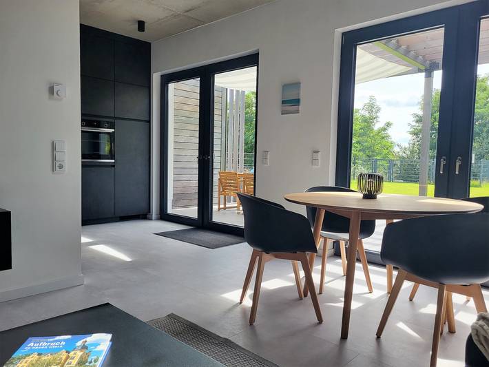 Ferienhaus 'Schlossterrassen 4a' mit Seeblick, privater Terrasse und WLAN in Pouch, Muldestausee