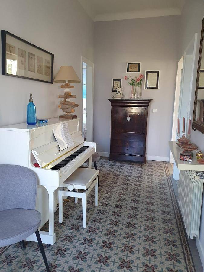 Location de vacances pour 8 personnes, avec terrasse dans Port de la Hume