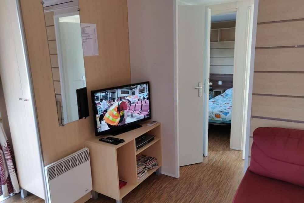 Grands Mobil homes 8 couchages clim en village vacances in Gastes, Côte d’Argent