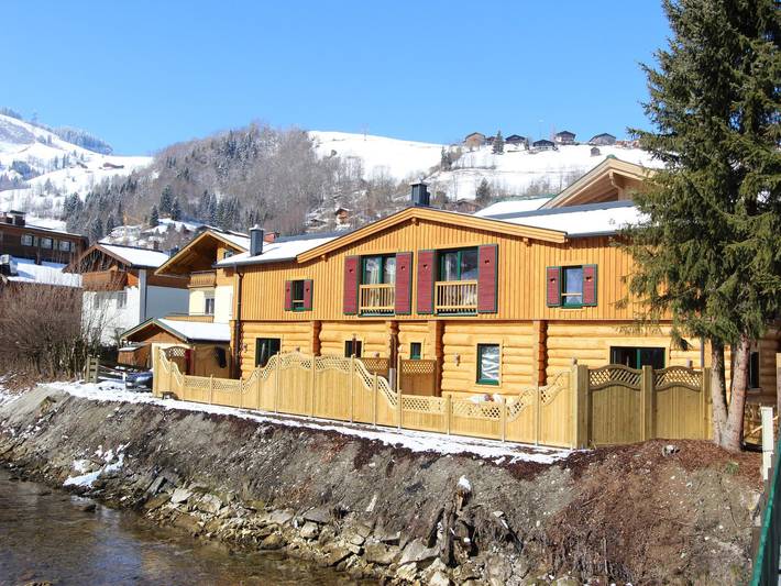 Ferienhaus für 36 Personen, mit Terrasse und Sauna in Kaprun