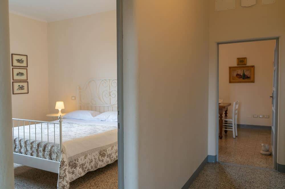 Ganze Wohnung, Ferienwohnung 'Bellavista - 1' mit Privatem Garten, Balkon und Wi-Fi in Vada, Etruskische Küste