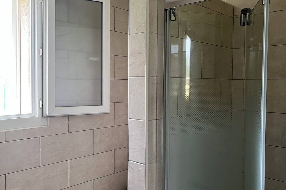 Rent ground floor 8mn from the beach in Aléria, Corte und Umgebung