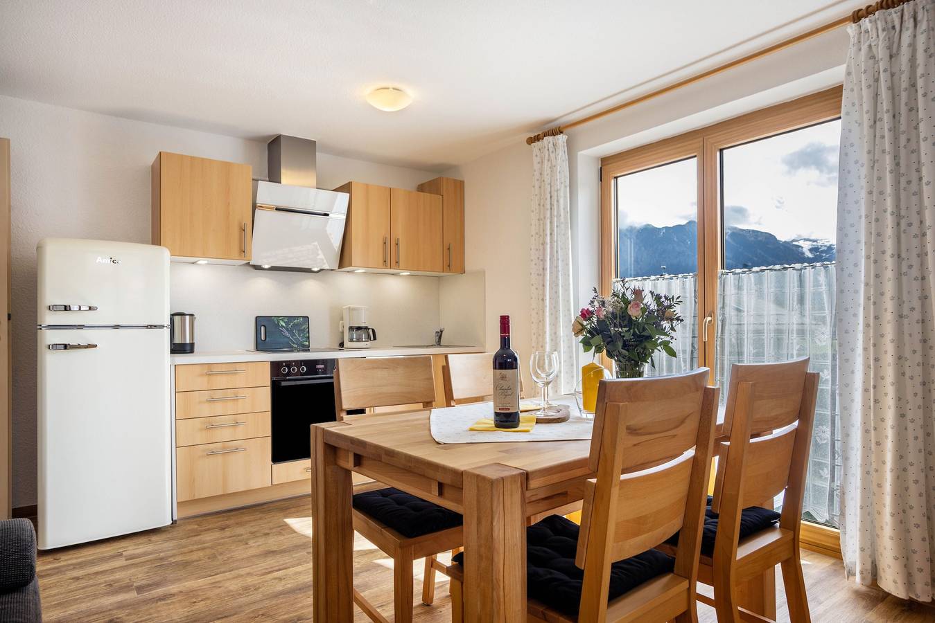 Entire apartment, Apartment Nebelhorn with Mountain View, Balcony and Wi-Fi in Oberstdorf, Bavarian Swabia