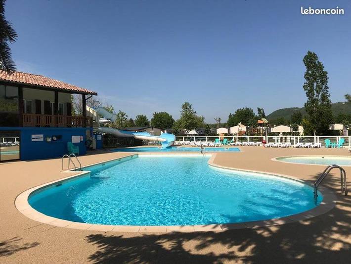 Appartement de vacances pour 8 personnes, avec piscine et terrasse