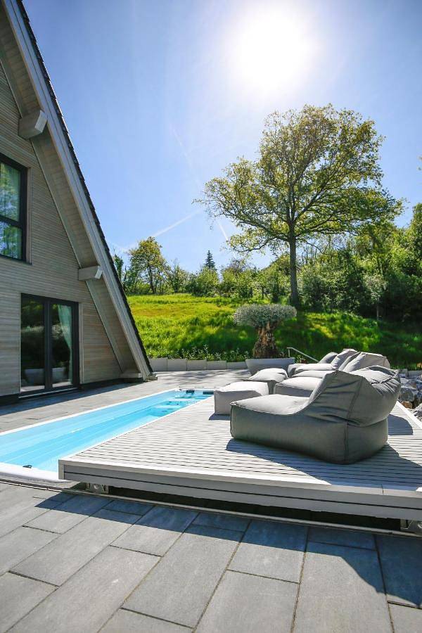 Ferienhaus für 15 Personen, mit Terrasse und Garten sowie Pool und Ausblick in Runkel - 2