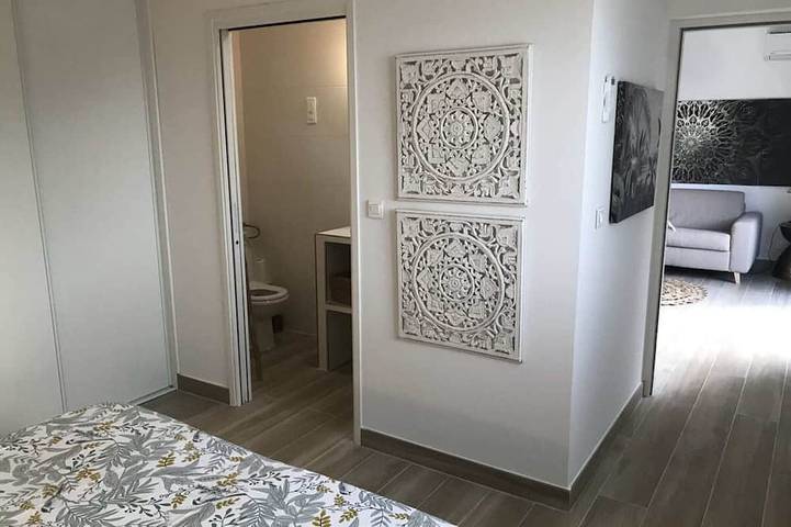 Gîte pour 4 personnes, avec jacuzzi ainsi que jardin et piscine à Manso (homonymie) - 2