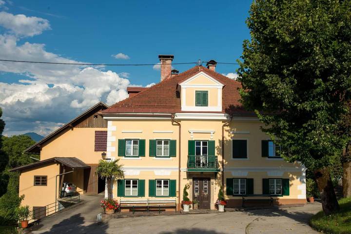 B&B für 3 Personen, mit Terrasse und Garten sowie Pool und Ausblick in Gitschtal