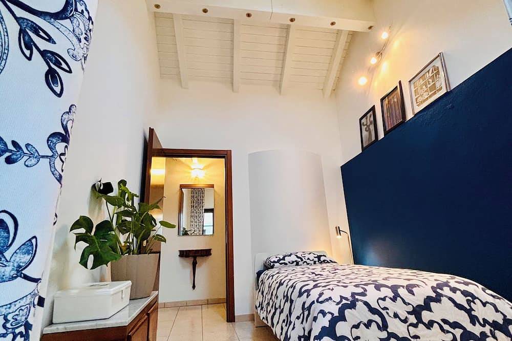 Ganze Wohnung, Cozy nest in the historic center in Omegna, Ortasee