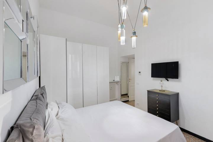 Entire apartment, Ellie Luxury Apartment with Balcony, Wi-Fi, and Air Conditioning in Rome City Center, Rome