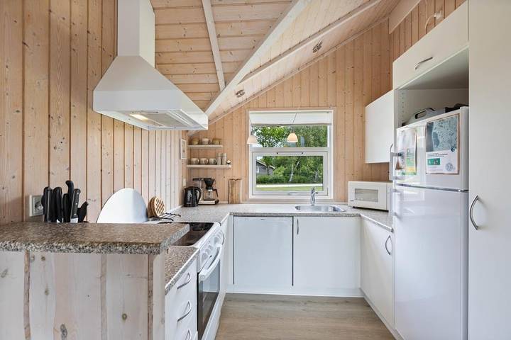 Ferienhaus für 6 Personen + 1 Hund in Bork Havn, mit Sauna und Whirlpool  in Bork Havn, Ringkøbing Fjord