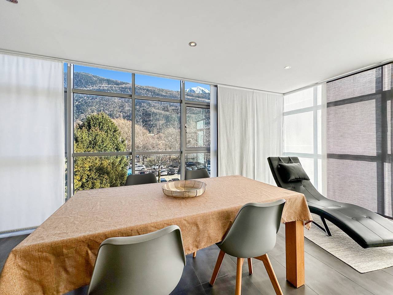 Ganze Wohnung, Dolce Vita in the Swiss Alps - Close to 4 Valleys in Martinach, Walliser Alpen