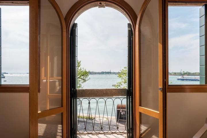 Ferienwohnung für 4 Personen, mit Ausblick und Balkon in Lido di Venezia