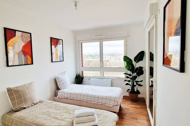 Ganze Wohnung, Charming Apartment With Panoramic Seine River & Eiffel Tower Views in Ivry-sur-Seine, Val-de-Marne