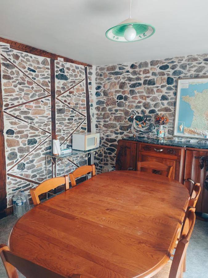 Location de vacances pour 4 personnes, avec jardin et vue à Saint-Geniez-d'Olt - 2