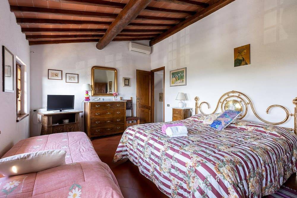 Splendida casa con 3 camere da letto a. in Uzzano, Provincia di Pistoia