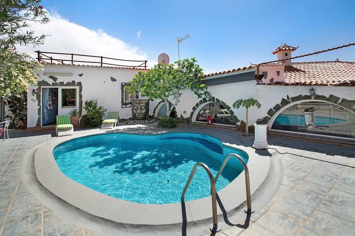 Finca Fani 2 with Sea and Mountain Views, Shared Pool, Terrace, and Garden in Agüimes, East Gran Canaria
