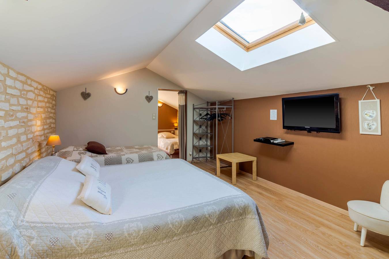 Chambre d'hôtes 'Le Moulin De Mayence Coeur Vanille' avec piscine partagée, Wi-Fi et climatisation in Plazac, Périgord Noir