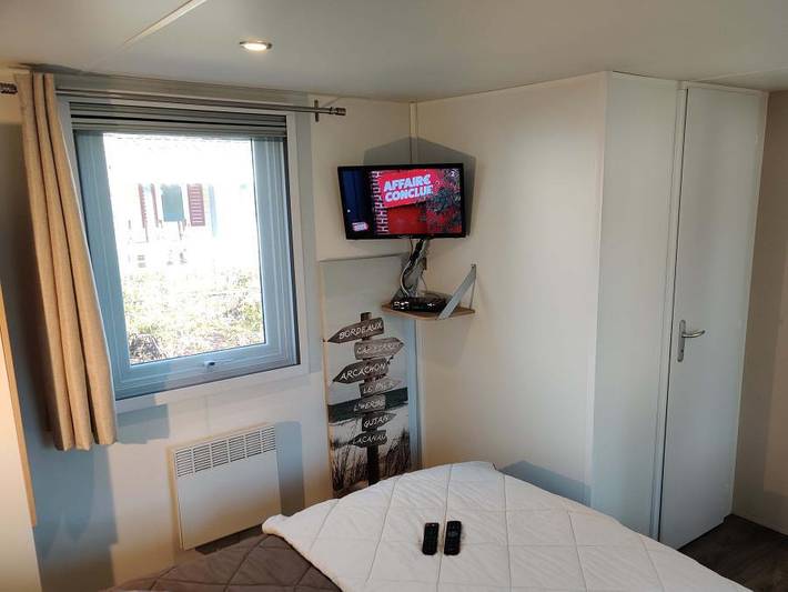 Mobil home pour 4 personnes, avec bassin pour enfant à Gastes - 4