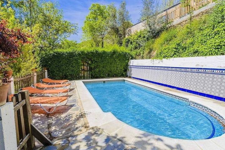 Chalet para 4 personas, con piscina además de jacuzzi y jardín - 1