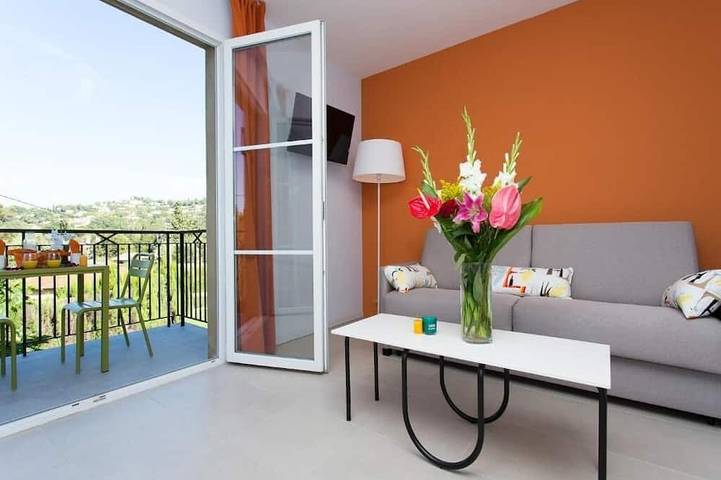 Casa de vacaciones para 4 personas, con sauna y balcón además de jardín y piscina - 1