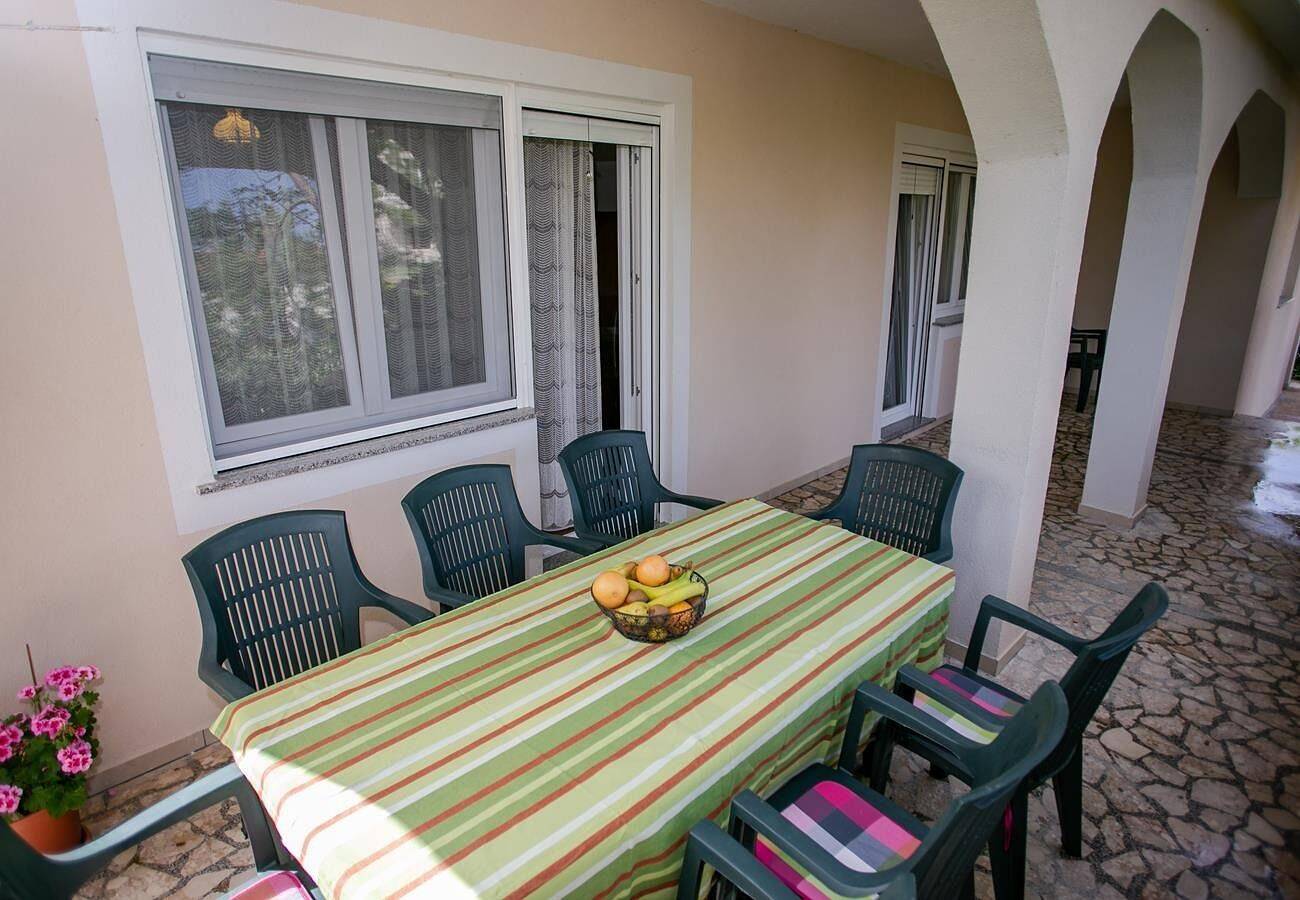 Ganze Wohnung, Apartments Ana in Vlasici, Pag