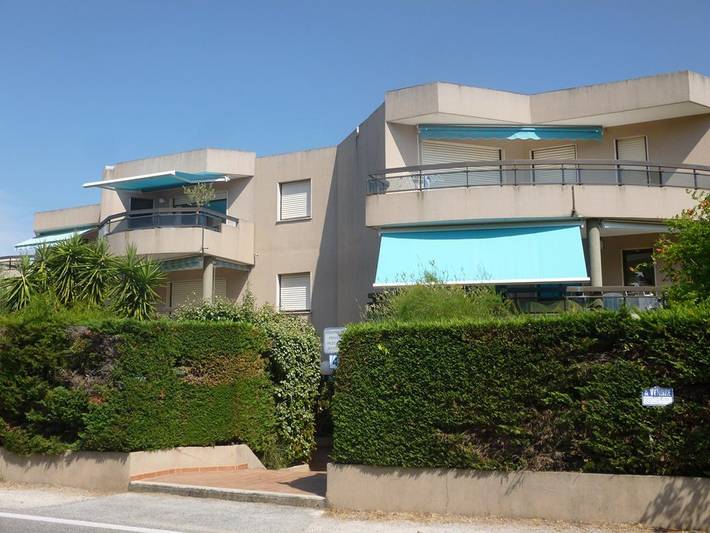 Appartement de vacances entier, Bel appartement climatisé 2 pièces à 200m des plages in Cavalaire-sur-Mer, Côte méditerranéenne (France)