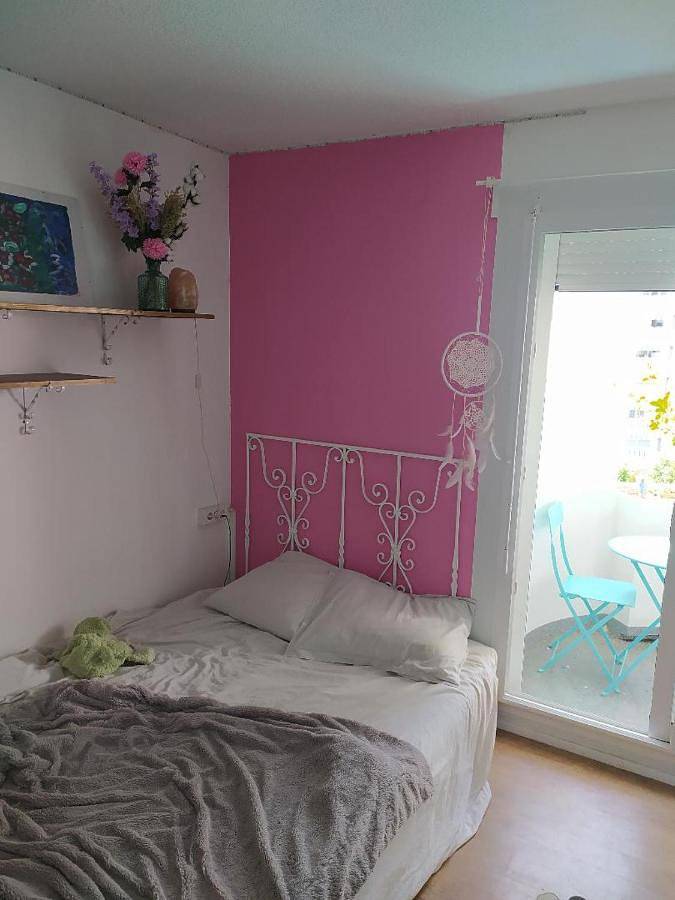 Gîte pour 4 personnes, avec Balcon ainsi que Terrasse et Vue à Le Bouscat - 3