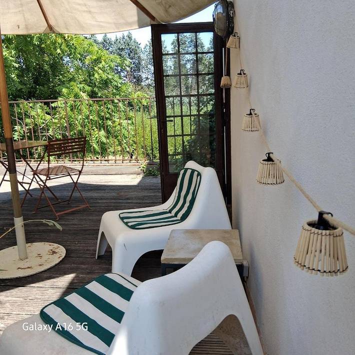 Gîte pour 2 personnes, avec terrasse à Cabannes