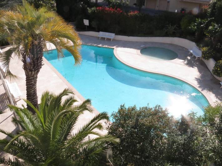 Lägenhet för 4 Personer, med Balkong samt Pool och Utsikt i Sainte-Maxime