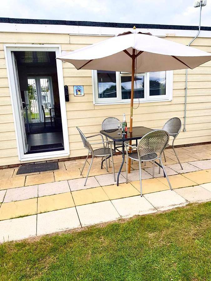 Summer Days in Camber Sands, Camber