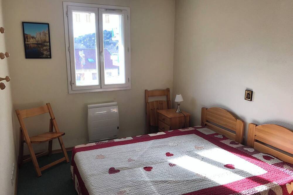 Ganze Wohnung, Large Apartment near historic center, shops and train station in Embrun, Nationalpark Écrins
