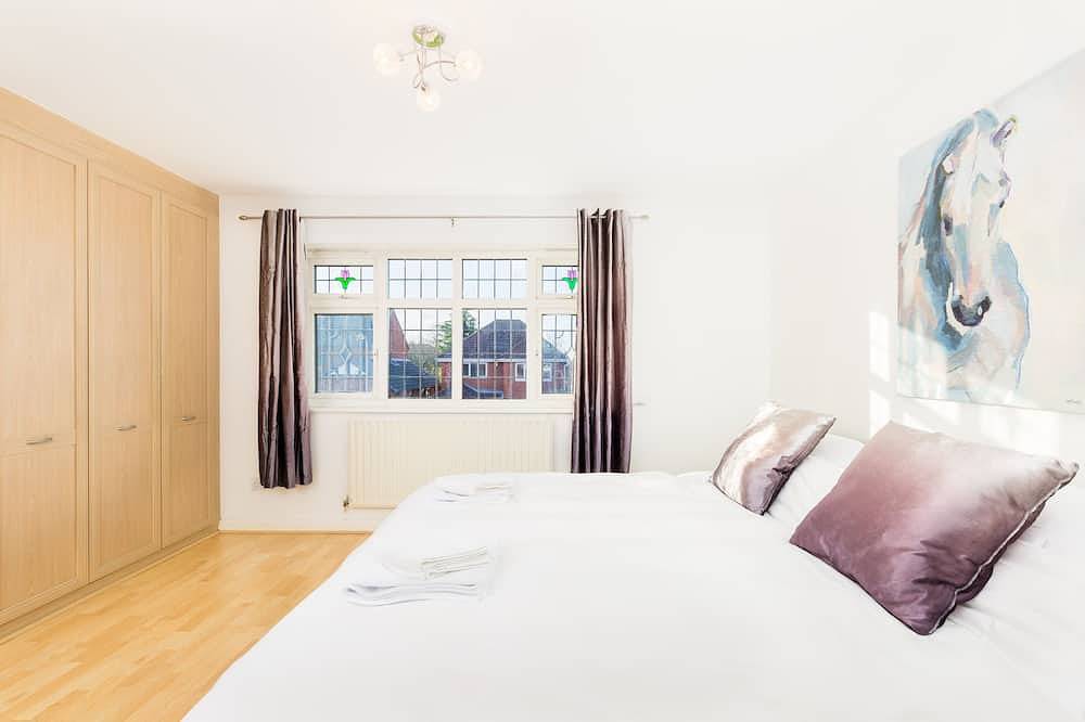 Casa-Baño privado-4 Bed  Nec/Bhx/Snowdome in Tamworth (Reino Unido), Staffordshire