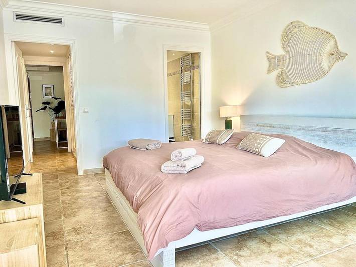Gîte pour 4 personnes, avec balcon et vue dans Bijou Plage Cannes - 3