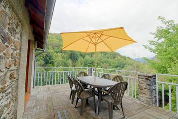 Gîte pour 6 personnes, avec jardin et balcon à Bareilles