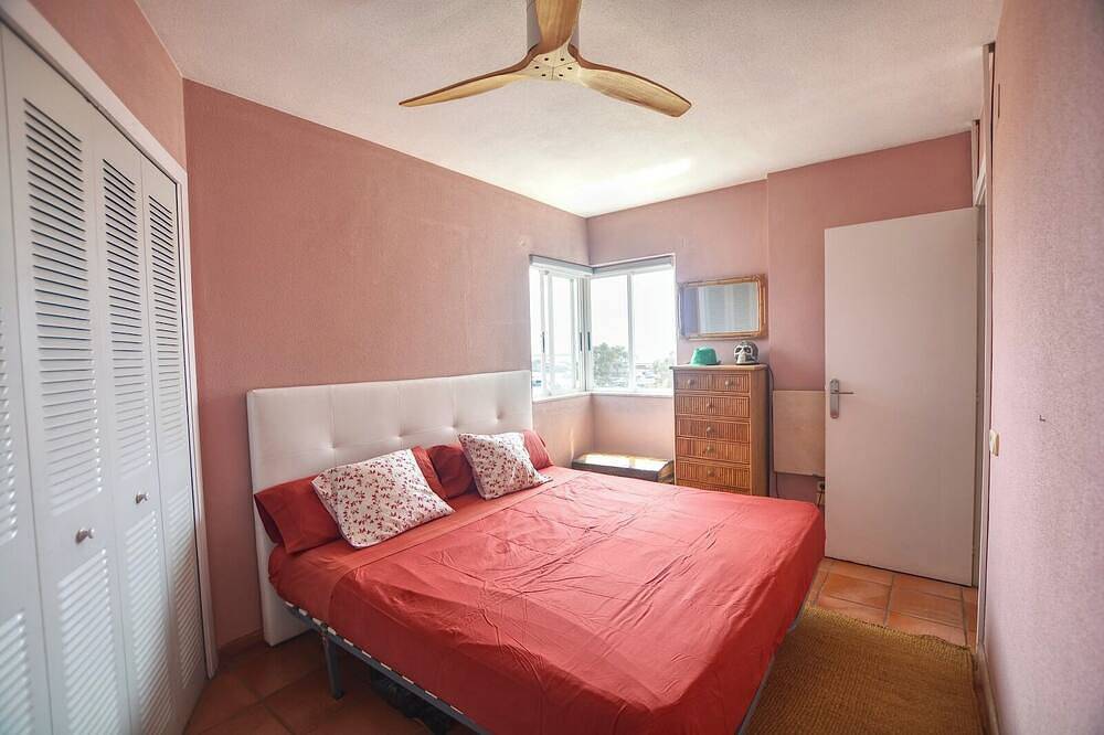 Entire apartment, Apartamento en Ibiza en el paseo marítimo, excelente ubicación. in Talamanca, Ibiza (Municipality)