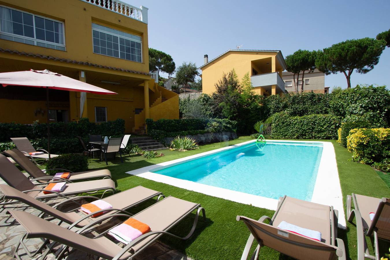 ¡2 moradas privadas en una magnífica villa! in Massanet de la Selva, Costa Brava