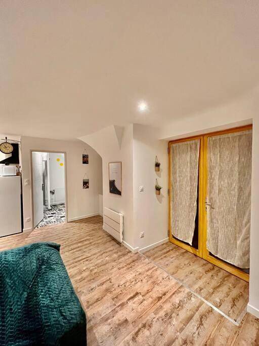 Gîte pour 2 personnes, avec vue à Saint-Vincent-de-Barrès - 4