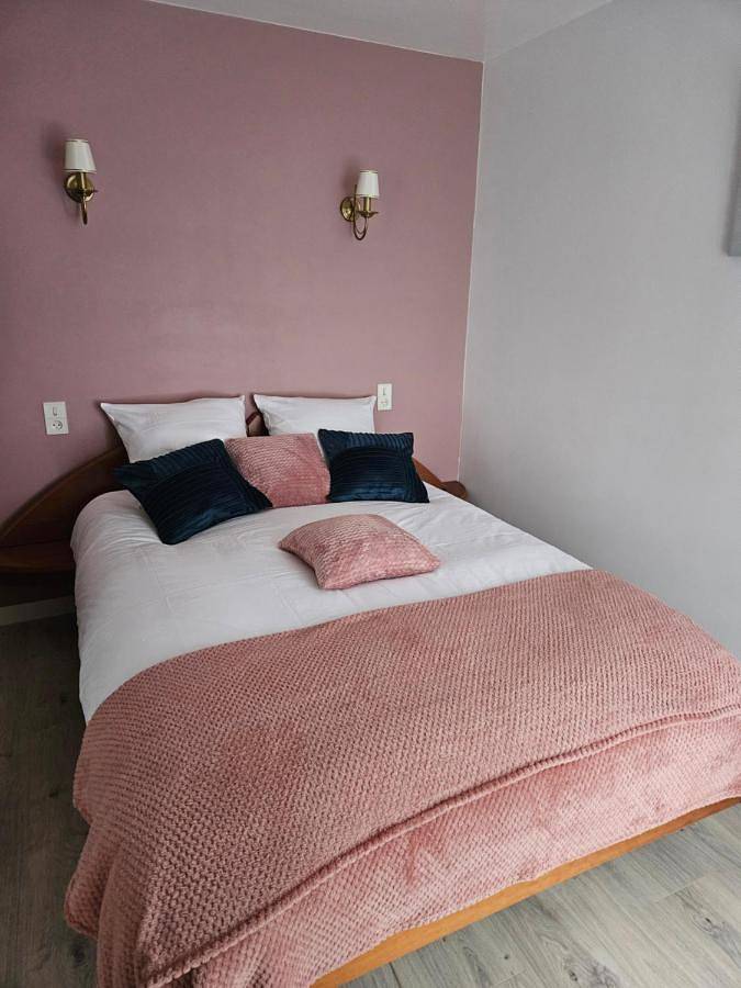 Gîte pour 4 personnes, avec terrasse à Saint-Viance