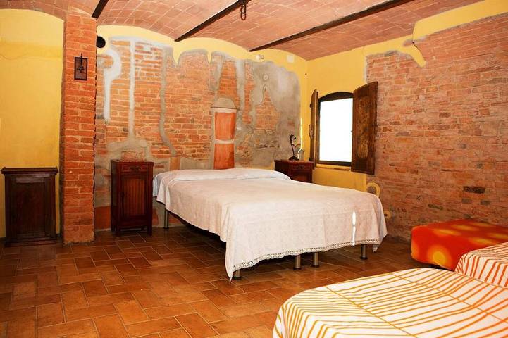 Vallacchi b&b a Country House in the heart Tuscan, by small family or couple in Montaione, Firenze province