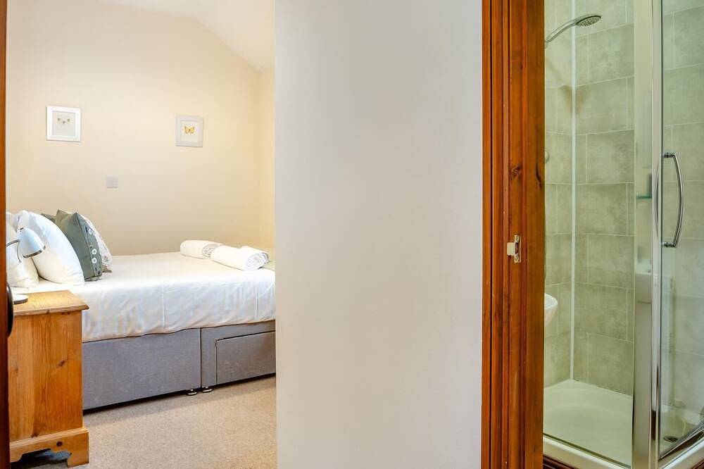 3 Bed in Whitwell (oc-h33498) in Niton and Whitwell, Isle of Wight