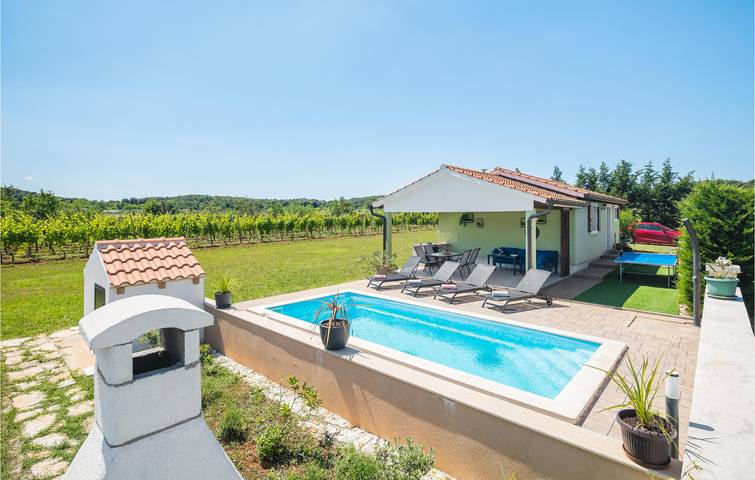 Ferienhaus für 4 Personen, mit Terrasse und Garten in Rovinj