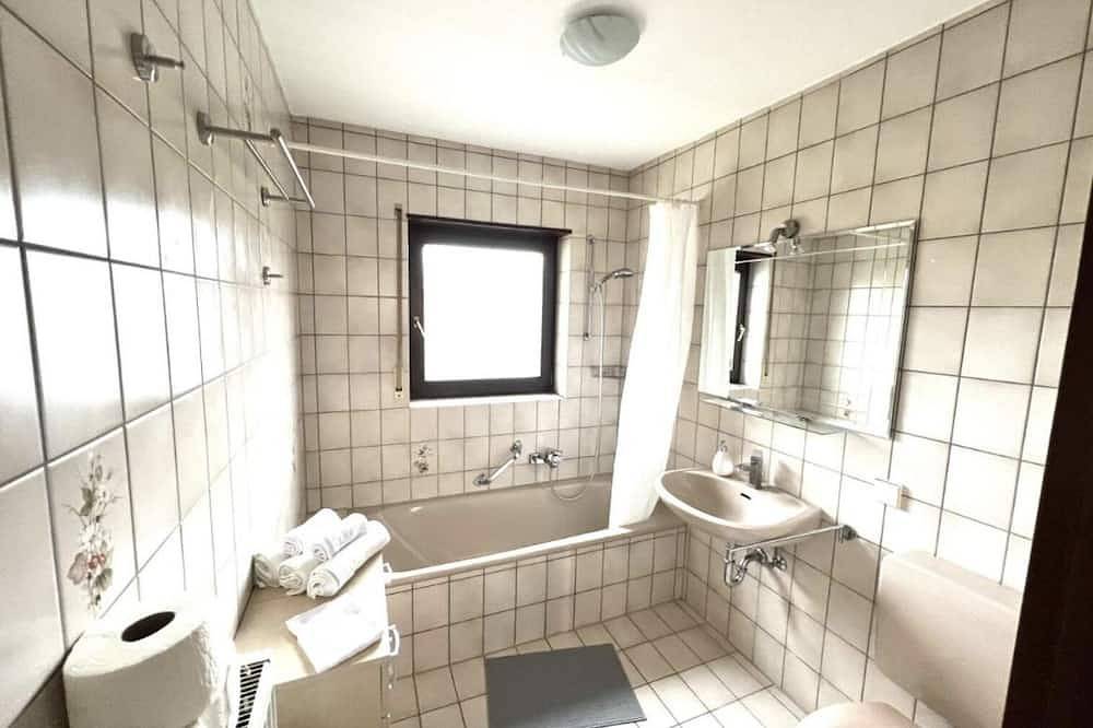 Ganze Wohnung, Große Ferienwohnung, Apartment in Leimen Wehome Komfort in Leimen, Rheinebene