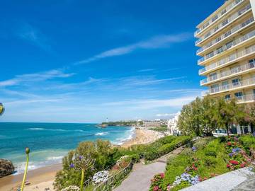Gîte pour 4 personnes, avec balcon dans Casino de Biarritz