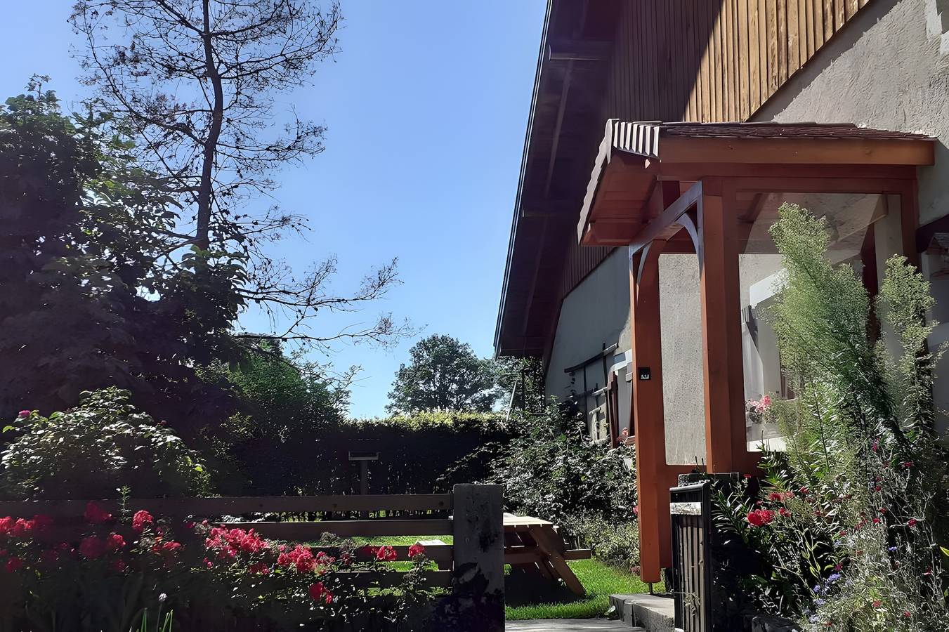 Holiday Home “Ancienne Petite Ferme”: Mountain View, Shared Terrace, Wi-Fi in Mouthe-Lac et Mont d’Or, Parc naturel régional du Haut-Jura