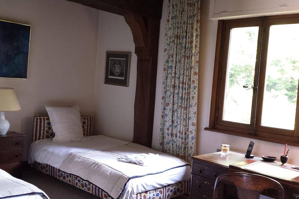 Casa a 6 minutos de Deauville - jardín cerrado, excelentes servicios de hotel. in Touques, Region de Lisieux