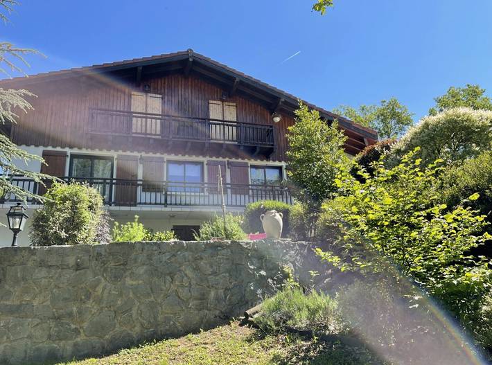 Chambre d’hôte pour 3 personnes, avec jardin et piscine