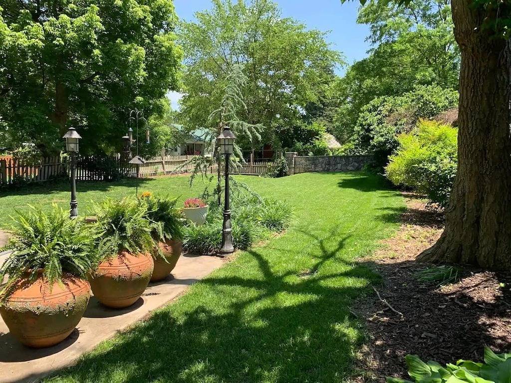 Beautiful Craftsman home near C-Street for you and your pets! in Springfield (MO), Greene County (MO)