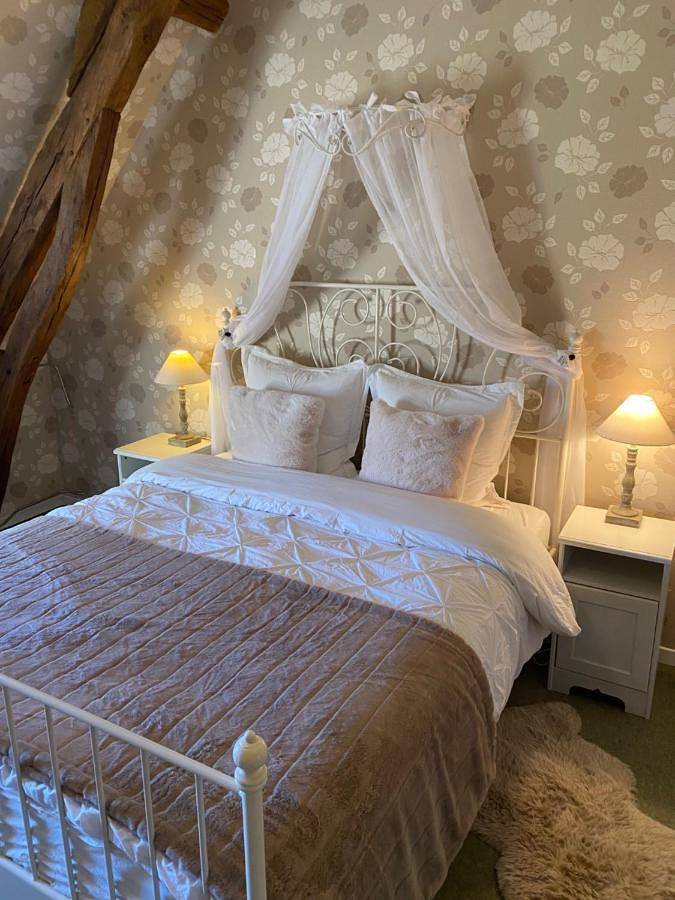 Location de vacances pour 2 personnes, avec piscine ainsi que jardin et vue à Dégagnac - 2