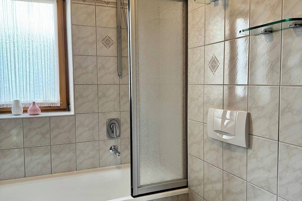 Ganze Wohnung, Großzügiges Apartment mit tollem Ausblick in Aalen, Ostalbkreis